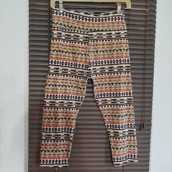 J & K womans stretch front zip capris  size see description - Picture 10 of 10